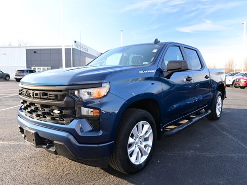 Used 2023 Chevrolet Silverado 1500 Custom image 4