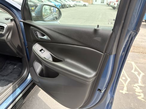Used 2024 Buick Encore GX Sport Touring FWD image 11