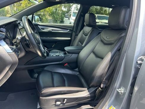 Used 2024 Cadillac XT5 Luxury FWD image 14