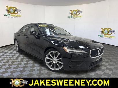 Used 2020 Volvo S60 T6 Momentum w/ Premium Package