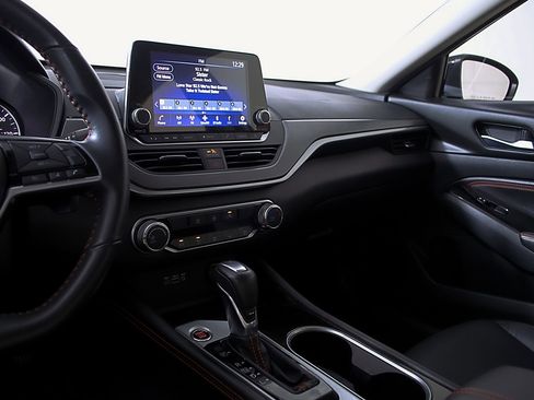 Used 2023 Nissan Altima 2.5 SR image 27