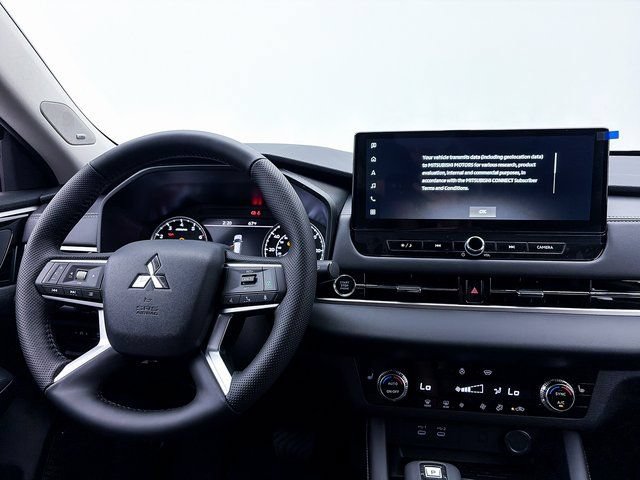 Used 2026 Mitsubishi Outlander SE AWD/4WD image 12