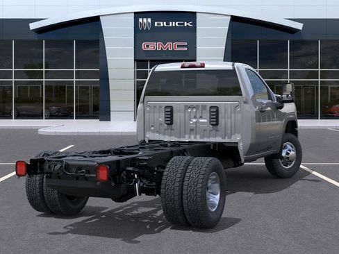 New 2026 GMC Sierra 3500 Pro AWD/4WD image 4