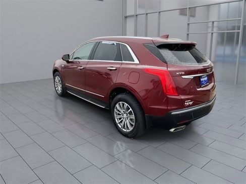 Used 2018 Cadillac XT5 Luxury w/ Driver Awareness Package image 6