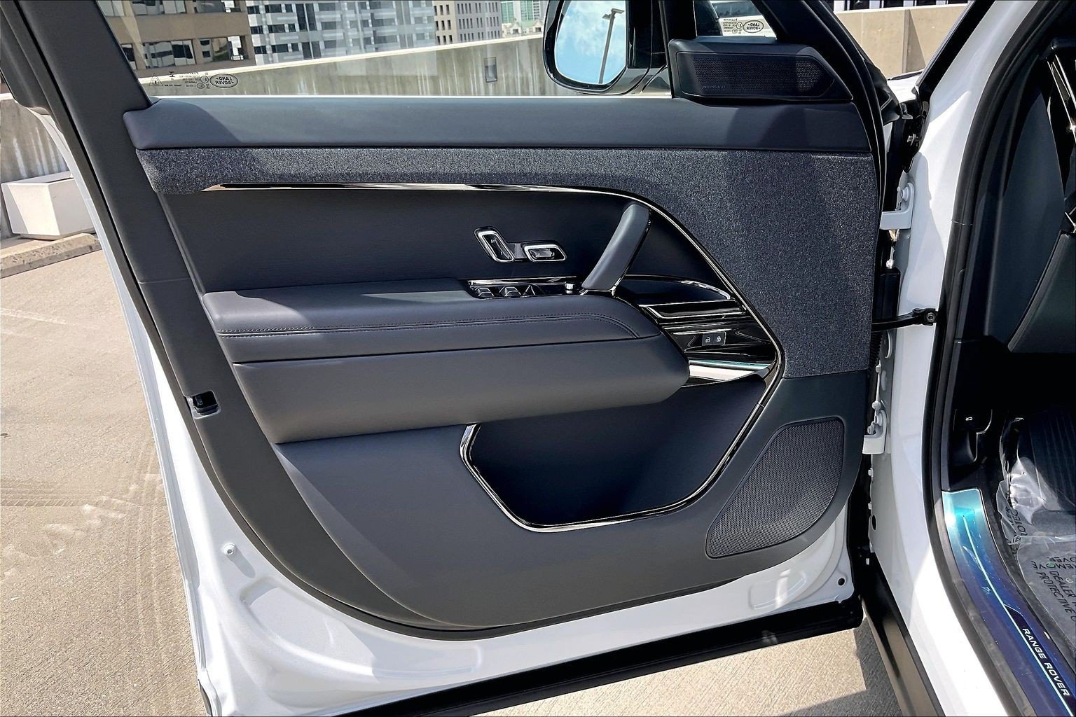 New 2026 Land Rover Range Rover Sport Dynamic SE AWD/4WD image 14