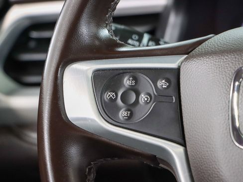 Used 2023 GMC Acadia SLT image 13