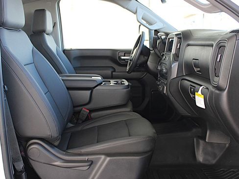 Used 2025 Chevrolet Silverado 3500 W/T w/ WT Convenience Package image 17