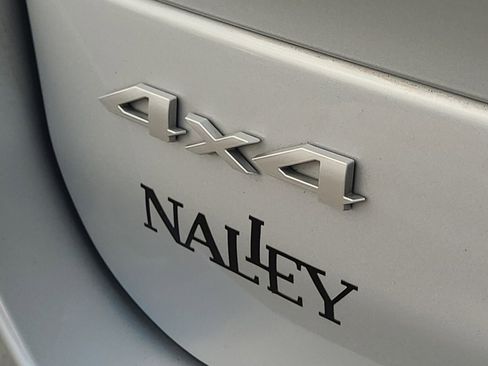 Used 2025 Jeep Grand Cherokee L Limited AWD/4WD image 35