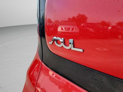 Used 2019 Kia Soul + w/ Audio Package image 9