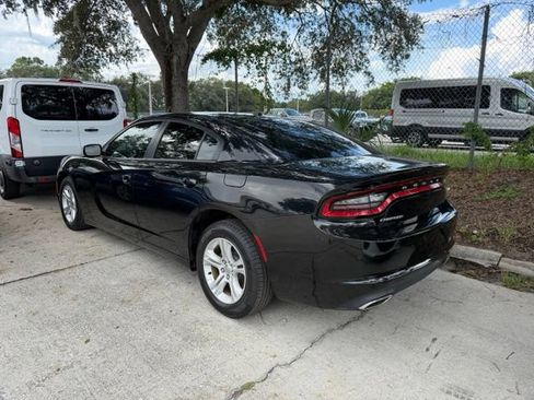 Used 2020 Dodge Charger SXT RWD image 9
