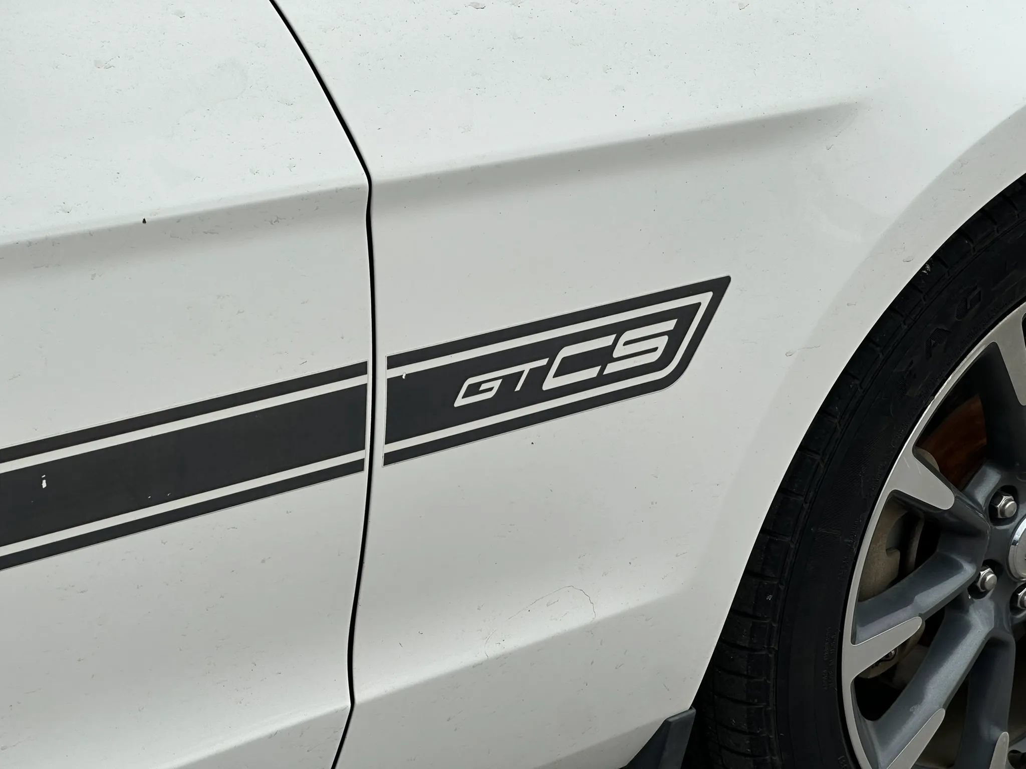 Used 2012 Ford Mustang GT Premium RWD image 26