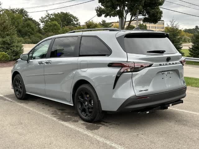 Used 2026 Toyota Sienna XLE Woodland Edition AWD/4WD image 22