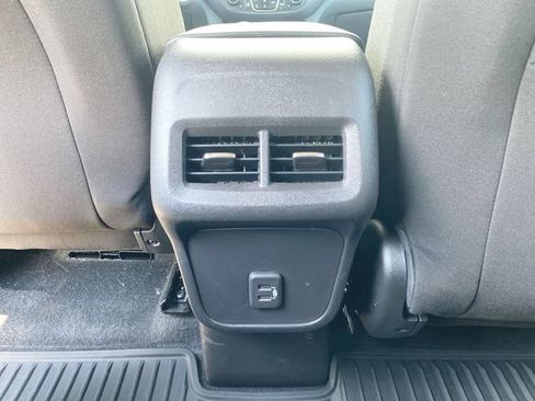 Used 2024 Chevrolet Equinox LT AWD/4WD image 20