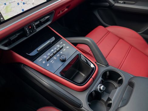 New 2026 Porsche Cayenne S AWD/4WD image 21