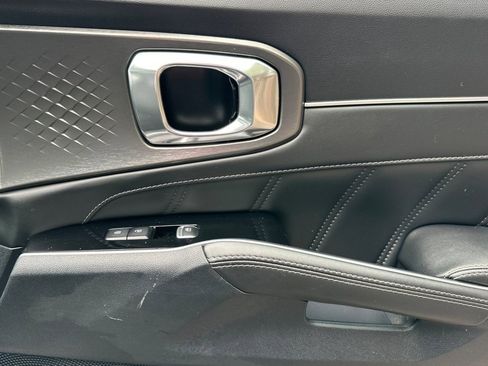 Certified 2023 Kia Sorento SX AWD/4WD image 21