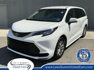 Used 2022 Toyota Sienna LE video 1