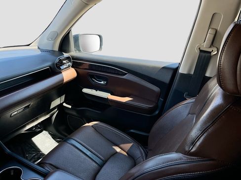 Used 2025 Honda Pilot Elite image 25