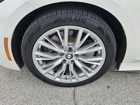 Used 2023 BMW 330i Sedan w/ Premium Package image 38