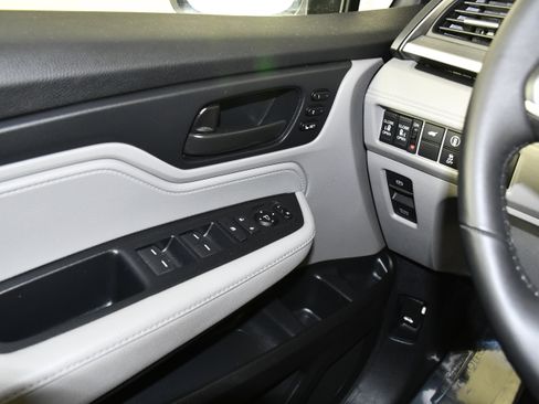 Certified 2024 Honda Odyssey EX-L image 31