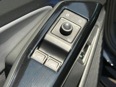 Used 2024 Volkswagen ID.4 S RWD image 13