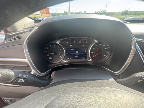 Used 2022 Chevrolet Equinox LT FWD image 22