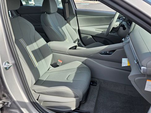 New 2026 Hyundai Elantra Sport FWD image 15