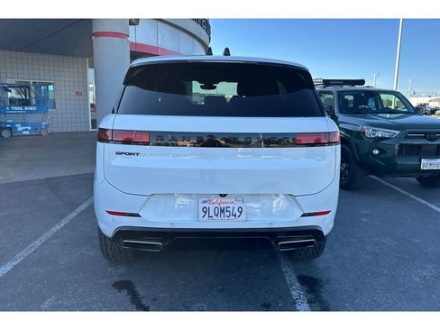 Used 2024 Land Rover Range Rover Sport Dynamic SE image 6