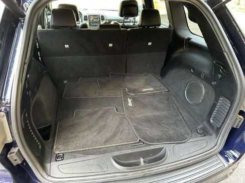 Used 2013 Jeep Grand Cherokee Laredo image 11