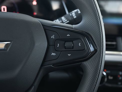 New 2026 Chevrolet Trax LT w/ Sunroof Package FWD image 21