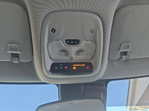 Used 2023 Chevrolet TrailBlazer LT image 28