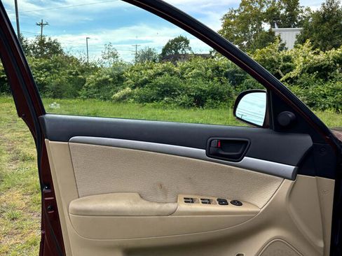 Used 2009 Hyundai Sonata GLS image 18