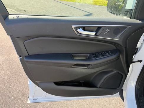 Certified 2024 Ford Edge SEL w/ Convenience Package AWD/4WD image 13