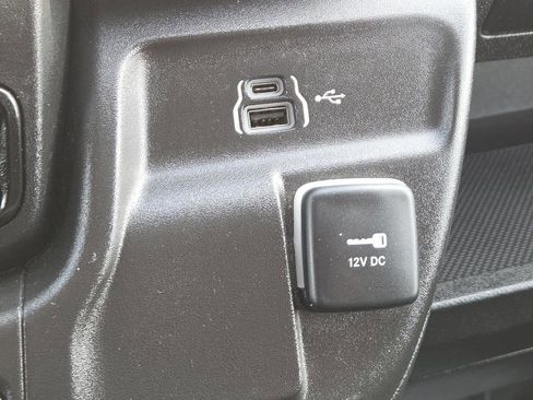 Used 2024 RAM ProMaster 2500 image 30