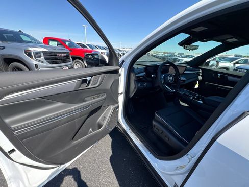 New 2026 Buick Enclave Preferred w/ Power Package AWD/4WD image 14