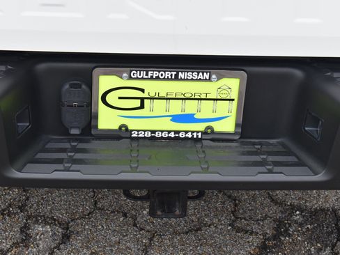 Used 2024 Nissan Frontier SV w/ SV Convenience Package RWD image 8