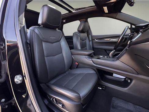 Used 2022 Cadillac XT5 Premium Luxury w/ Technology Package image 18