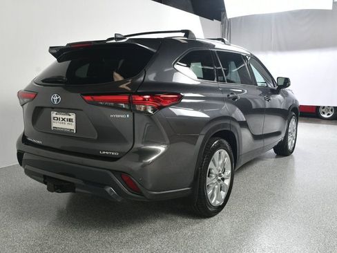 Used 2022 Toyota Highlander Limited image 9