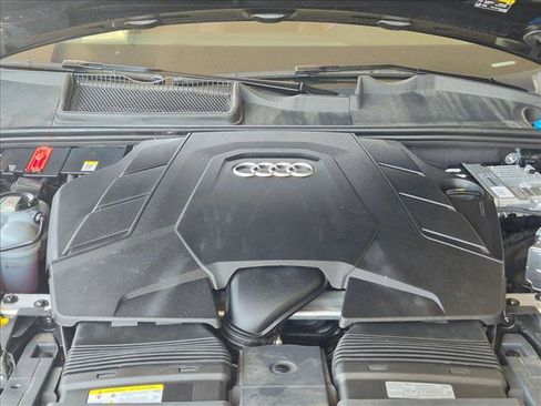 Used 2023 Audi Q8 Premium AWD/4WD image 23