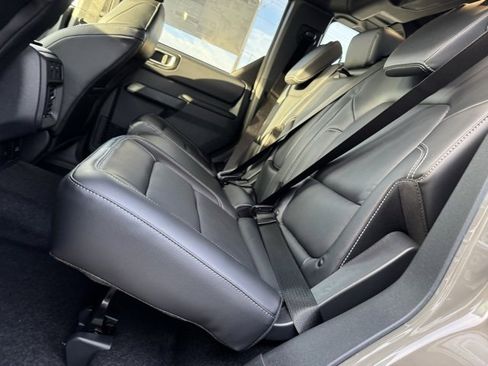 New 2025 Ford Bronco Outer Banks image 9