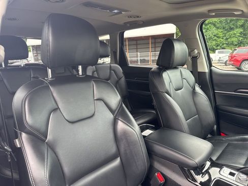 Used 2025 Kia Telluride S AWD/4WD image 20