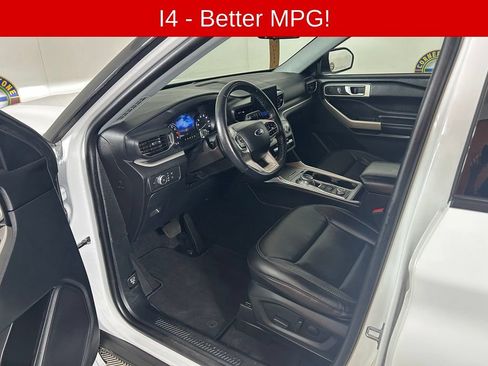 Used 2021 Ford Explorer XLT w/ Equipment Group 202A AWD/4WD image 8