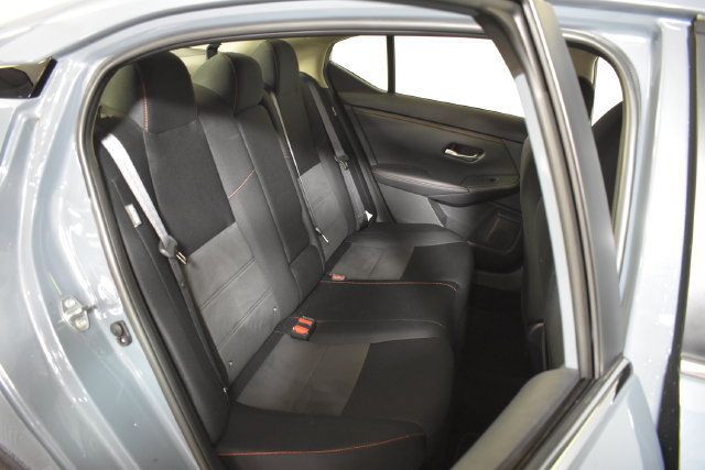 Certified 2025 Nissan Sentra SR FWD image 30