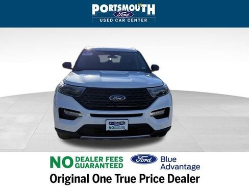Certified 2022 Ford Explorer XLT w/ Equipment Group 202A image 9