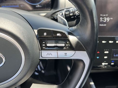 Certified 2023 Hyundai Tucson Limited AWD/4WD image 33