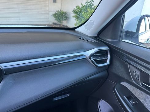 Used 2025 Chevrolet TrailBlazer LT image 35