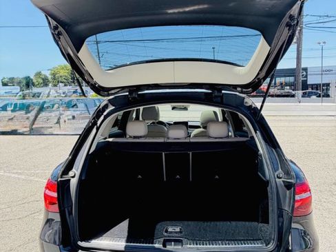 Used 2016 Mercedes-Benz GLC 300 4MATIC w/ Driver Assistance Package image 11