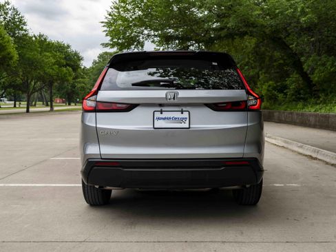 Used 2024 Honda CR-V LX image 8