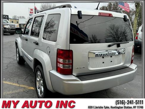 Used 2012 Jeep Liberty Sport image 6