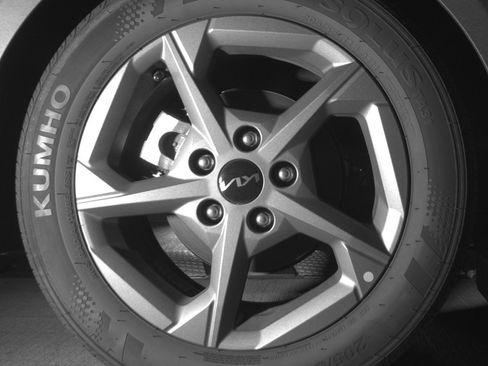 Used 2025 Kia K4 LXS image 15