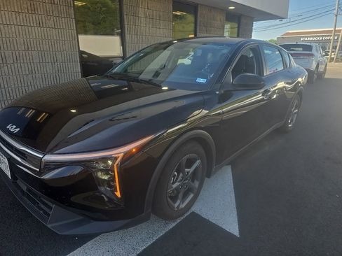 Used 2025 Kia K4 FWD image 1